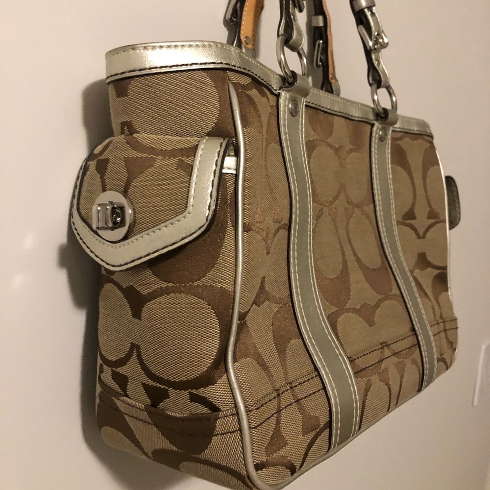 Coach Bag - Picture 3 of 5